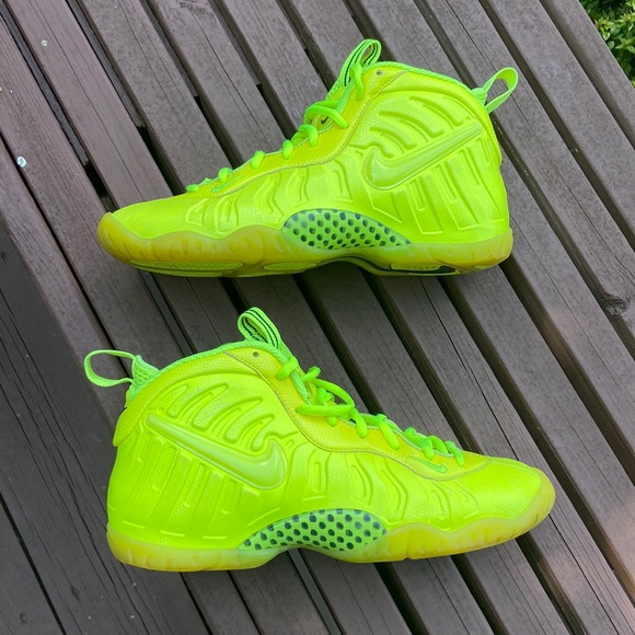 Nike Air Foamposite Pro Volt Women’s Size 7Y Big Kid Sneakers (2014) - Picture 1 of 12